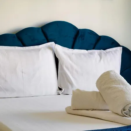 Azizi - Pool & Prima Linie La Plaja *