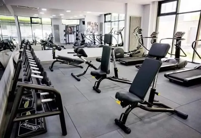 Azizi - Pool & Prima Linie La Plaja Apartment Navodari